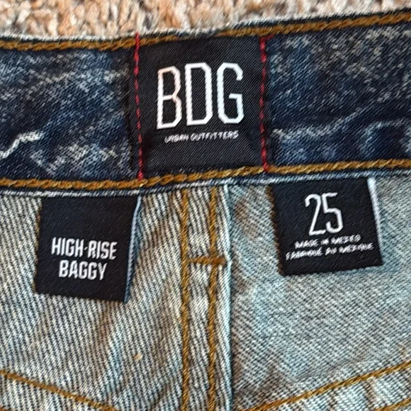 BDG High-Rise Baggy Light Blue Jeans - Picture 4 of 6